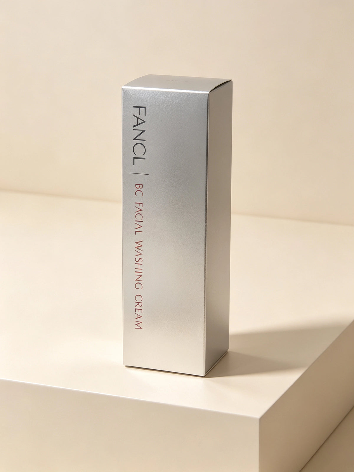 BC莹亮洁面霜 BC FACIAL WASHING CREAM
